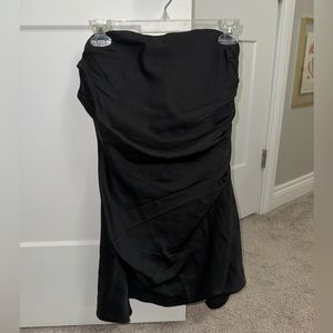 BLACK STRAPLESS DRESS